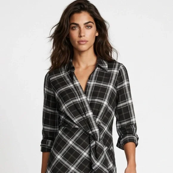 Front-Knot Blouse - Picture 6 of 6